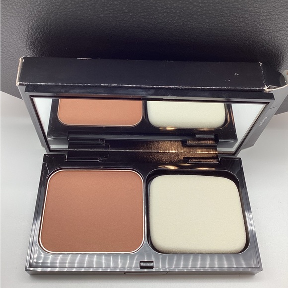 Bobbi Brown Skin Weightless Powder Foundation in Chestnut 9 - Brand New In Box - Picture 9 of 16